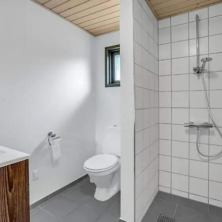 Ostkrogen X Casa de Férias *