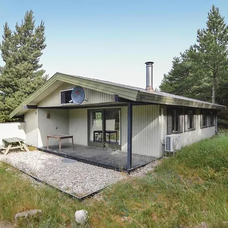 3 Bedroom Front In *